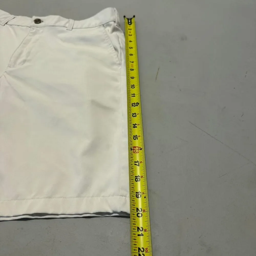 Izod Men's White and Cream Shorts